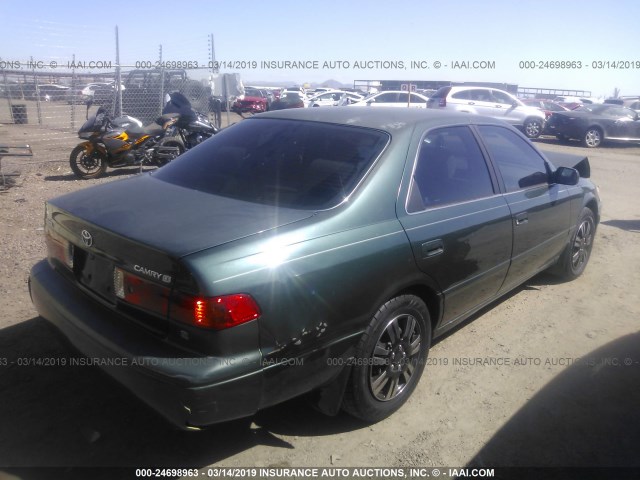 4T1BG22K31U788941 - 2001 TOYOTA CAMRY CE/LE/XLE 绿色 照片 4
