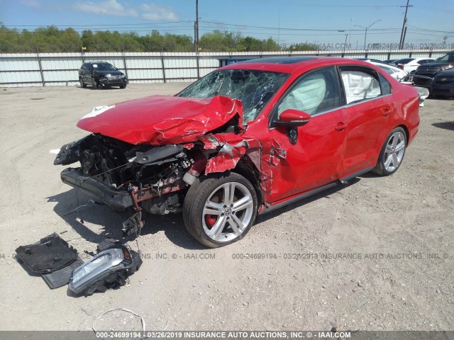 3VW4S7AJ0FM261885 - 2015 VOLKSWAGEN JETTA GLI RED photo 2