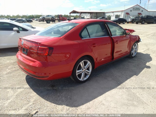 3VW4S7AJ0FM261885 - 2015 VOLKSWAGEN JETTA GLI RED photo 4