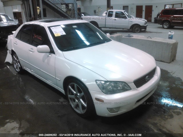 JTHBD182210007525 - 2001 LEXUS IS 300 WHITE photo 1