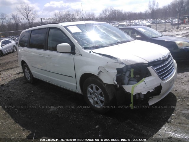 2A4RR8DXXAR381683 - 2010 CHRYSLER TOWN & COUNTRY TOURING PLUS WHITE photo 1