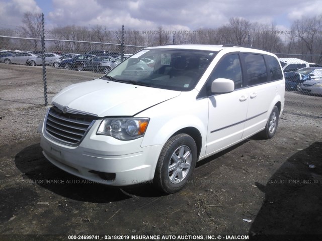 2A4RR8DXXAR381683 - 2010 CHRYSLER TOWN & COUNTRY TOURING PLUS WHITE photo 2