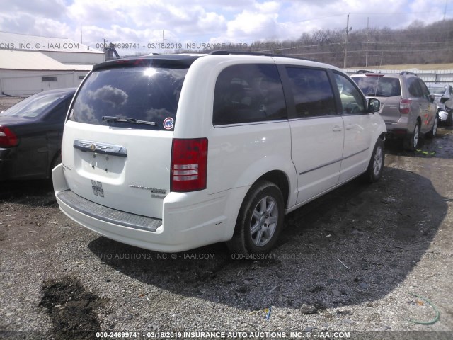 2A4RR8DXXAR381683 - 2010 CHRYSLER TOWN & COUNTRY TOURING PLUS WHITE photo 4