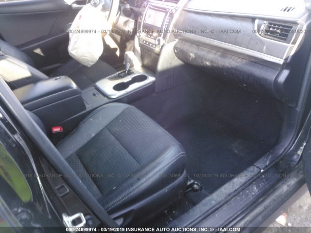 4T1BF1FK1EU463816 - 2014 TOYOTA CAMRY L/SE/LE/XLE 黑色 照片 5