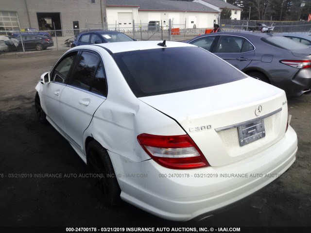 WDDGF8BBXAR111412 - 2010 MERCEDES-BENZ C 300 4MATIC WHITE photo 3
