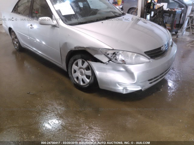 4T1BE32K23U724372 - 2003 TOYOTA CAMRY LE/XLE/SE SILVER photo 6