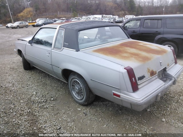 1G3GR11A8HR301267 - 1987 OLDSMOBILE CUTLASS SUPREME  SILVER photo 3