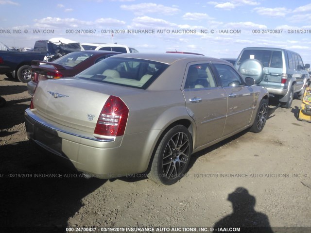 2C3KA63H06H426712 - 2006 CHRYSLER 300C TAN photo 4