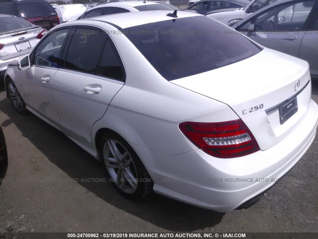 WDDGF4HBXCR210119 - 2012 MERCEDES-BENZ C 250 WHITE photo 3