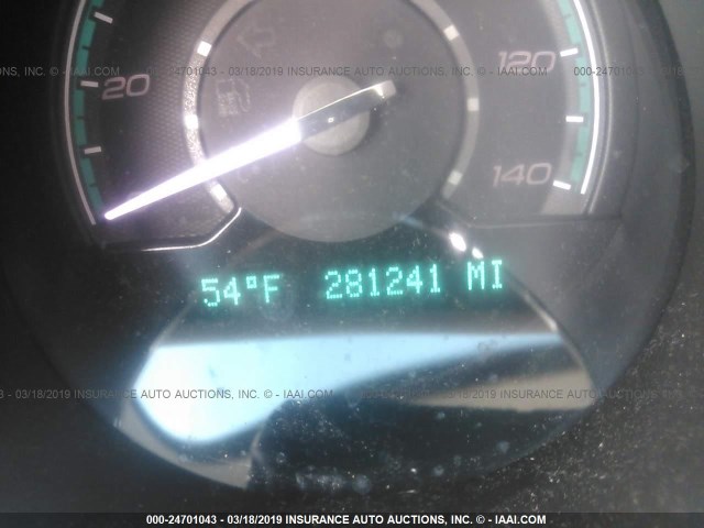 1G1ZB5EB2A4108275 - 2010 CHEVROLET MALIBU LS GRAY photo 7