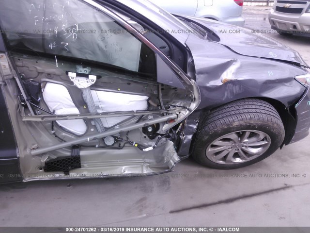 5J8TB3H36JL014607 - 2018 ACURA RDX GRAY photo 6