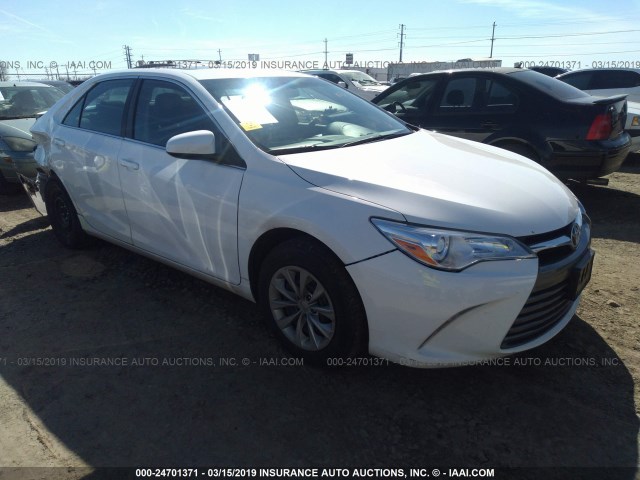 4T4BF1FK2GR542548 - 2016 TOYOTA CAMRY LE/XLE/SE/XSE WHITE photo 1