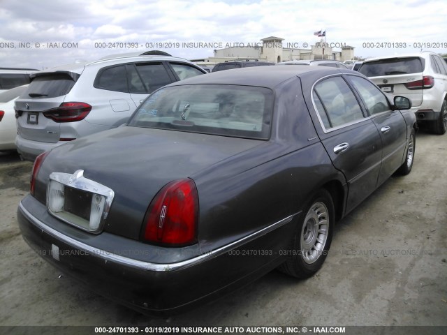 1LNHM81W91Y695456 - 2001 LINCOLN TOWN CAR EXECUTIVE GRAY photo 4