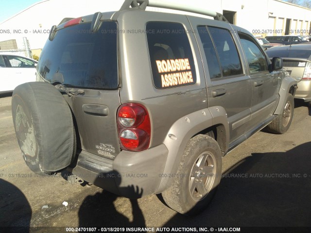 1J4GK38K66W108817 - 2006 JEEP LIBERTY RENEGADE GOLD photo 4