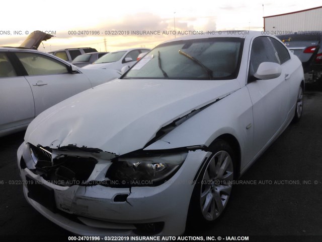 WBAKE5C50BE754971 - 2011 BMW 328 I SULEV WHITE photo 2