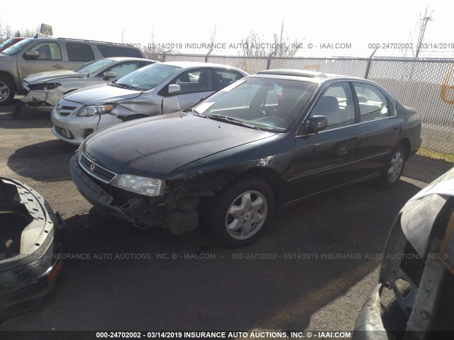 1HGCE6674VA017585 - 1997 HONDA ACCORD EX/EX-R GREEN photo 2