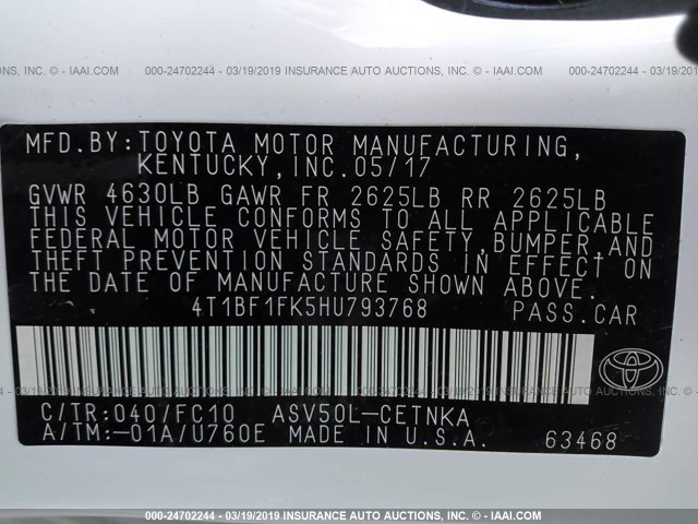 4T1BF1FK5HU793768 - 2017 TOYOTA CAMRY LE/XLE/SE/XSE თეთრი ფოტო 9