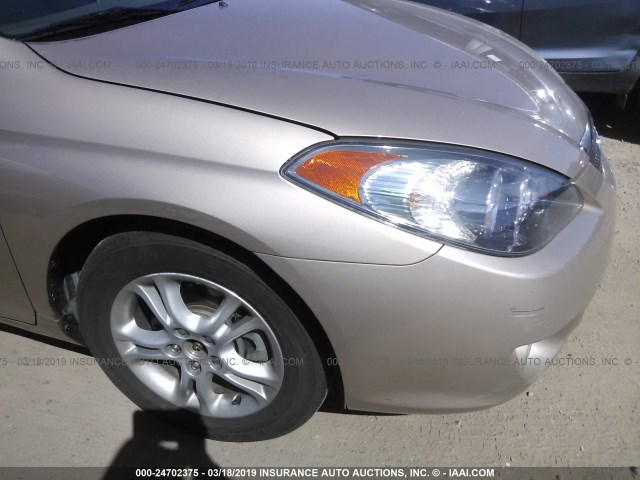 4T1CE30P54U809226 - 2004 TOYOTA CAMRY SOLARA SE/SLE Champagne photo 6