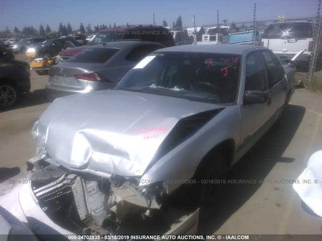 2G1WL54T0R1107367 - 1994 CHEVROLET LUMINA GRAY photo 2