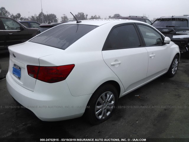 KNAFU4A26B5419155 - 2011 KIA FORTE EX WHITE photo 4