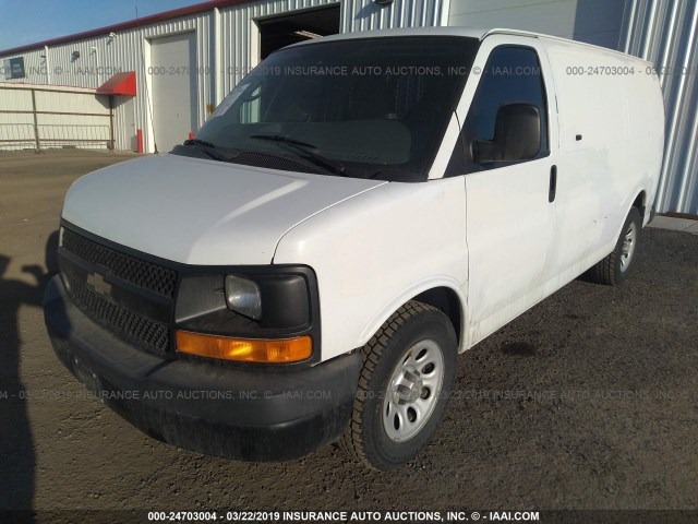 1GCUGADX1A1106186 - 2010 CHEVROLET EXPRESS G1500  WHITE photo 2