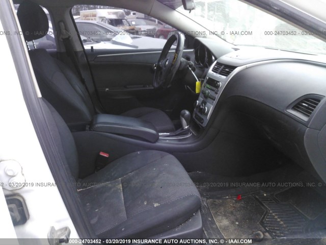 1G1ZC5E09AF244418 - 2010 CHEVROLET MALIBU 1LT 白色 照片 5