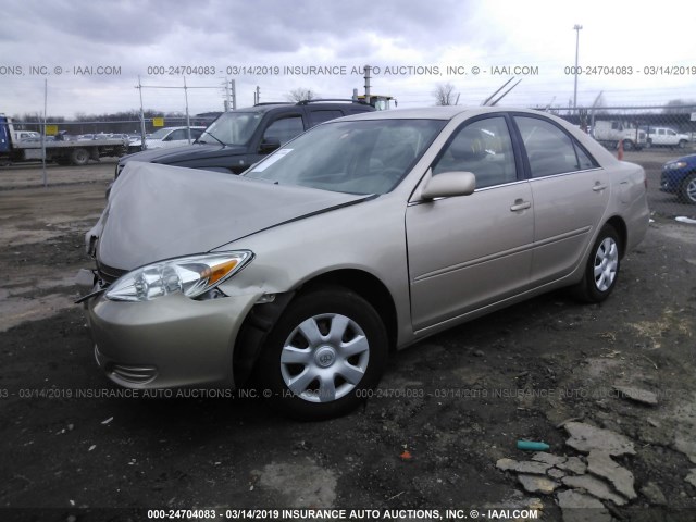 4T1BE32K04U795328 - 2004 TOYOTA CAMRY LE/XLE/SE GOLD photo 2