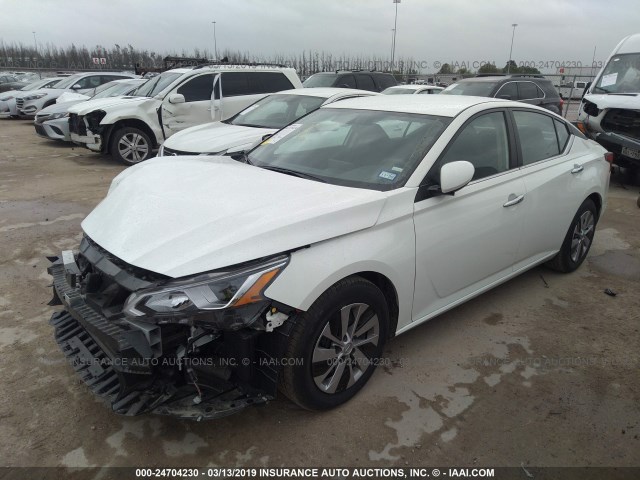 1N4BL4BV9KC151801 - 2019 NISSAN ALTIMA WHITE photo 2