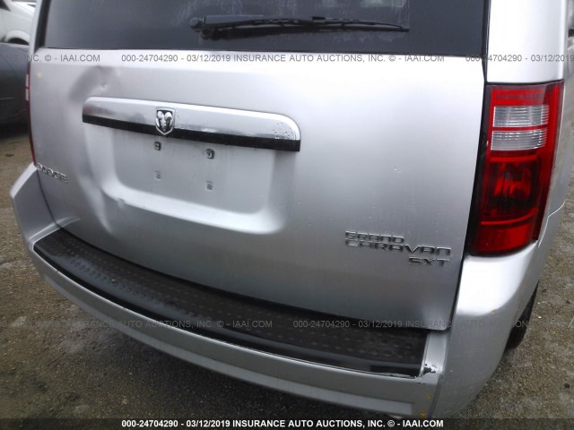 2D4RN5D18AR251285 - 2010 DODGE GRAND CARAVAN SXT SILVER photo 6