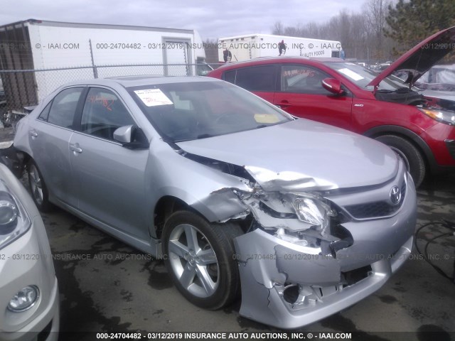 4T1BF1FK3DU715029 - 2013 TOYOTA CAMRY L/SE/LE/XLE ვერცხლისფერი ფოტო 1