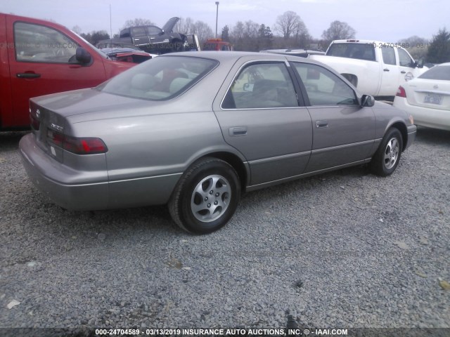 4T1BG22K5XU573554 - 1999 TOYOTA CAMRY CE/LE/XLE 灰色 照片 4