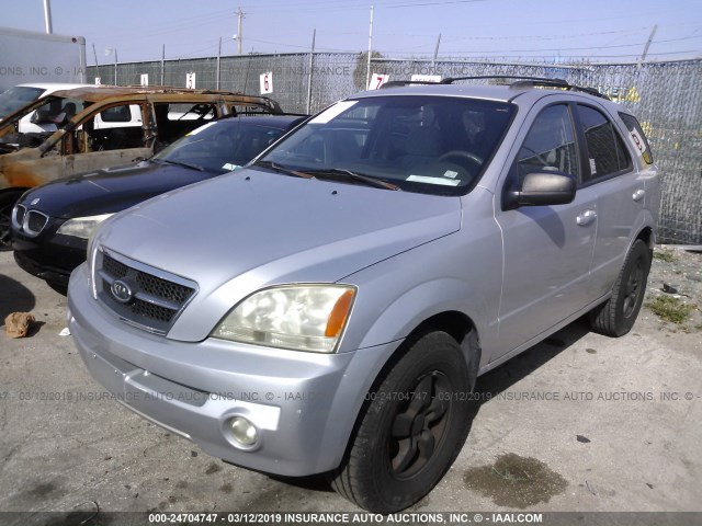 KNDJC733965643520 - 2006 KIA SORENTO EX/LX SILVER photo 2