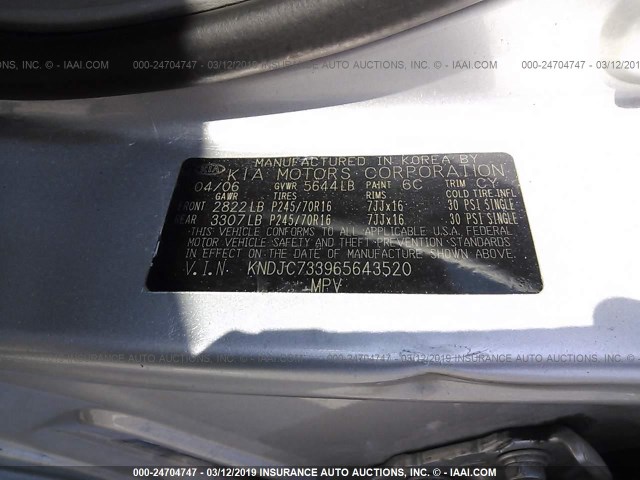 KNDJC733965643520 - 2006 KIA SORENTO EX/LX SILVER photo 9