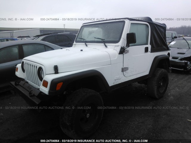 1J4FY29PXWP775981 - 1998 JEEP WRANGLER / TJ SE WHITE photo 2