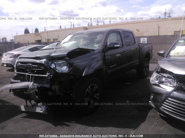 3TMJU4GN5FM189977 - 2015 TOYOTA TACOMA DOUBLE CAB PRERUNNER GRAY photo 2