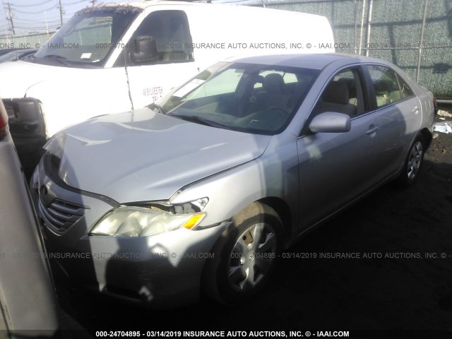 4T1BE46K97U042899 - 2007 TOYOTA CAMRY NEW GENERAT CE/LE/XLE/SE SILVER photo 2