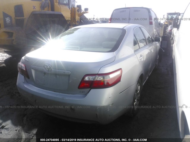 4T1BE46K97U042899 - 2007 TOYOTA CAMRY NEW GENERAT CE/LE/XLE/SE SILVER photo 4
