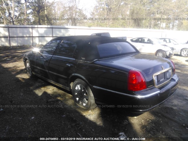 1LNHM82W25Y609943 - 2005 LINCOLN TOWN CAR SIGNATURE LIMITED BLACK photo 3