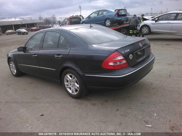 WDBUF65J63A130818 - 2003 MERCEDES-BENZ E 320 BLUE photo 3