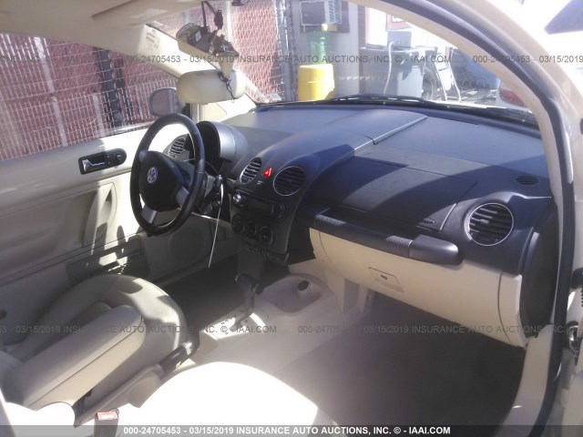 3VWRG3AG3AM015300 - 2010 VOLKSWAGEN NEW BEETLE Krem foto 5