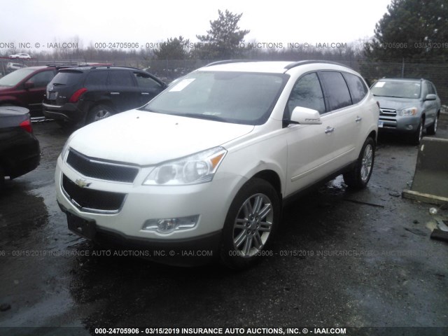 1GNKVGED6BJ107203 - 2011 CHEVROLET TRAVERSE LT WHITE photo 2