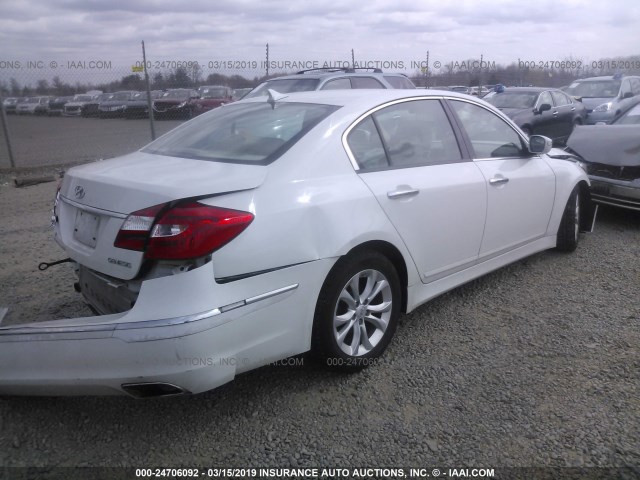 KMHGC4DD2CU180164 - 2012 HYUNDAI GENESIS 3.8L WHITE photo 4