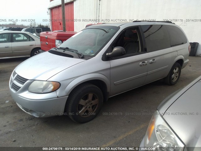 2D4GP44L45R204743 - 2005 DODGE GRAND CARAVAN SXT SILVER photo 2