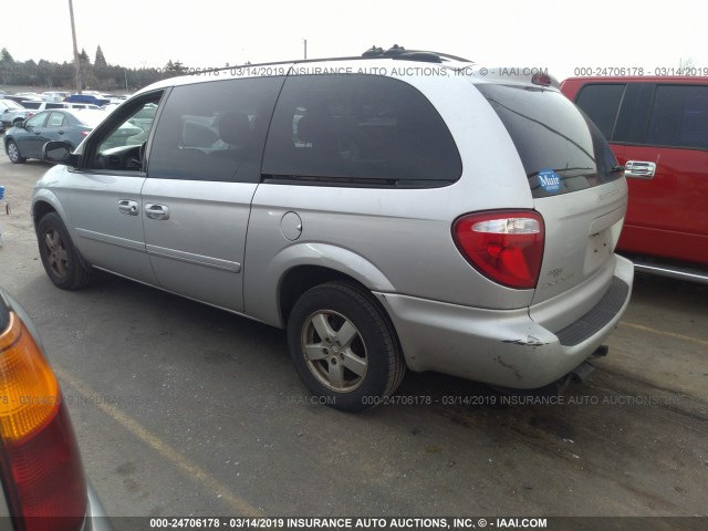 2D4GP44L45R204743 - 2005 DODGE GRAND CARAVAN SXT SILVER photo 3