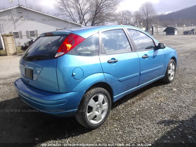 1FAHP37N07W313631 - 2007 FORD FOCUS ZX5/S/SE/SES BLUE photo 4