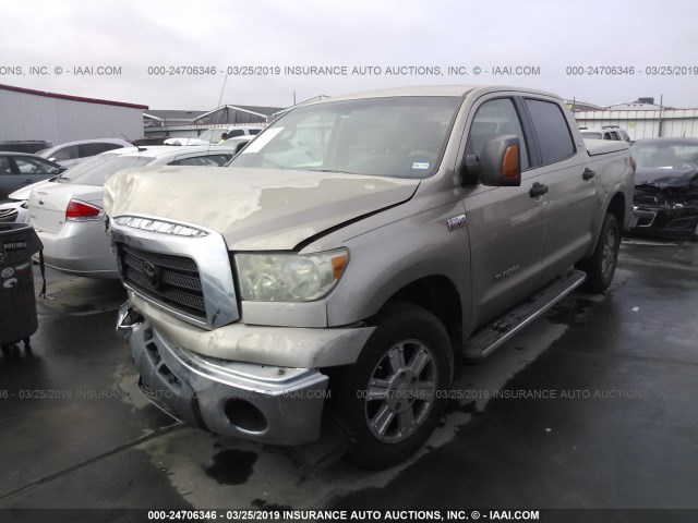 5TBEV54147S469227 - 2007 TOYOTA TUNDRA CREWMAX SR5 GOLD photo 2