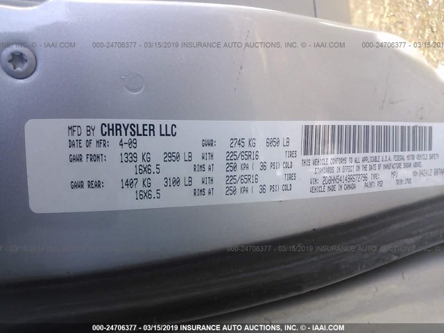 2D8HN54149R672796 - 2009 DODGE GRAND CARAVAN SXT SILVER photo 9