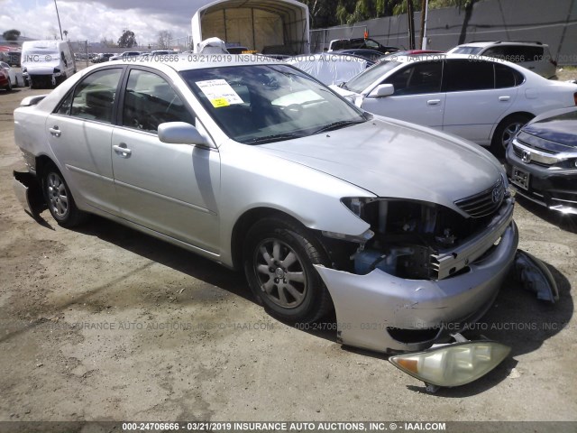 JTDBE32K353024535 - 2005 TOYOTA CAMRY LE/XLE/SE SILVER photo 1