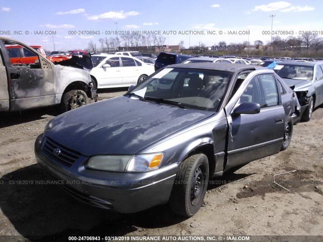 4T1BG22K6XU443413 - 1999 TOYOTA CAMRY CE/LE/XLE 灰色 照片 2