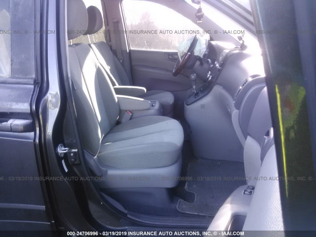 KNDMG4C71E6536585 - 2014 KIA SEDONA LX GRAY photo 5